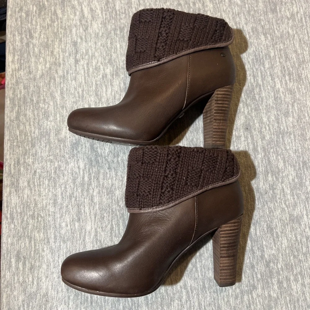 UGG Australia Dandylion Tres Cuff Block Heel Bootie Women 6.5 Leather Lambs Wool - Picture 3 of 15